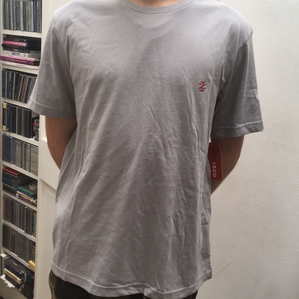 NWT Izod Gray short sleeve tee